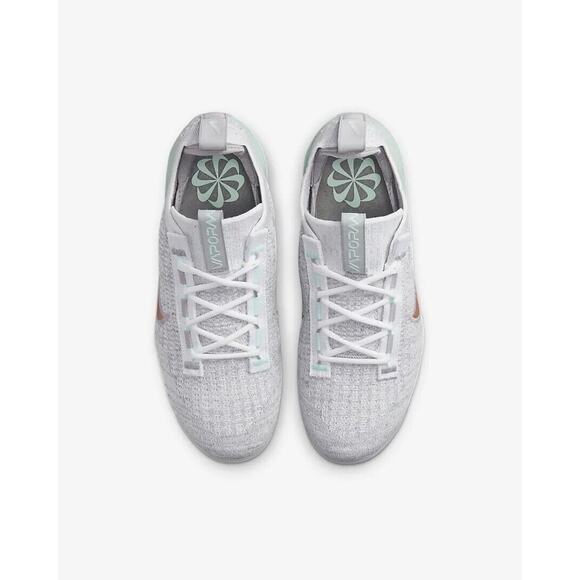 Nike Air Vapormax Flyknit 2021 GS Platinum Mint DB1550 008 - SIZE 5.5Y / 7 WOMEN main image 4